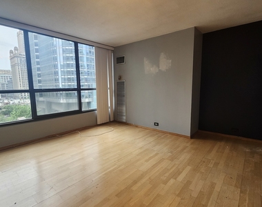405 N Wabash Avenue - Photo Thumbnail 3