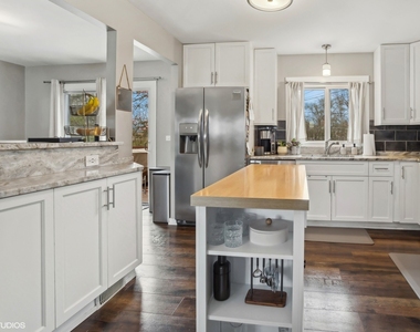 753 Magnolia Circle - Photo Thumbnail 4
