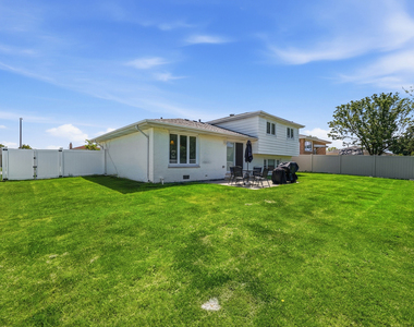 16450 Cherry Hill Avenue - Photo Thumbnail 22