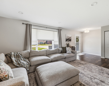 16450 Cherry Hill Avenue - Photo Thumbnail 14