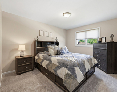 16450 Cherry Hill Avenue - Photo Thumbnail 9