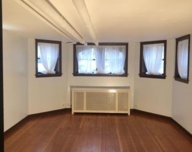 1814 Wesley Avenue - Photo Thumbnail 5