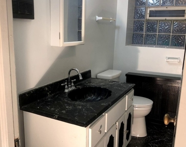 1814 Wesley Avenue - Photo Thumbnail 6