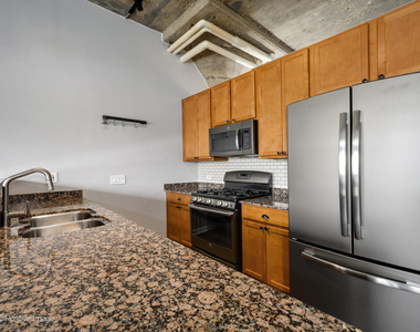 1151 W 14th Place - Photo Thumbnail 7