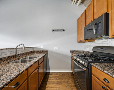 1151 W 14th Place - Photo Thumbnail 8