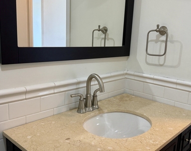2800 N Lake Shore Drive - Photo Thumbnail 10