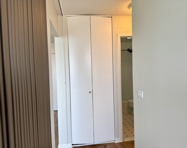 2800 N Lake Shore Drive - Photo Thumbnail 9