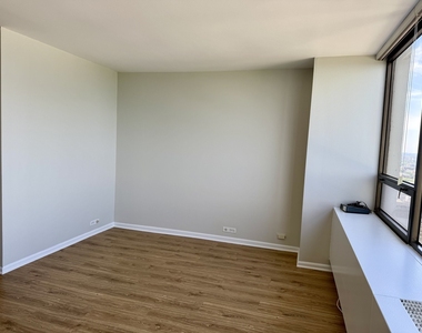 2800 N Lake Shore Drive - Photo Thumbnail 6