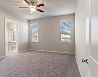 4207 Maple Glen Drive - Photo Thumbnail 16