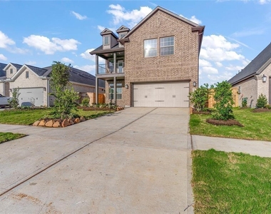 4207 Maple Glen Drive - Photo Thumbnail 1