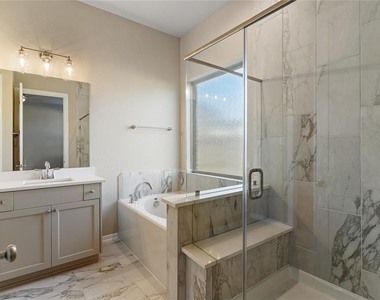 4207 Maple Glen Drive - Photo Thumbnail 27