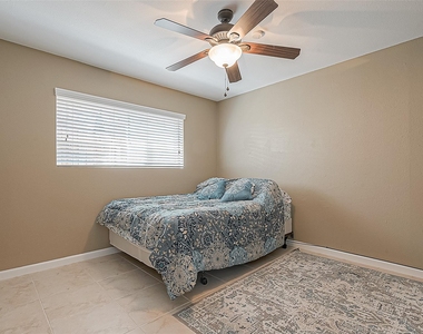 2101 Fountain View Drive - Photo Thumbnail 21