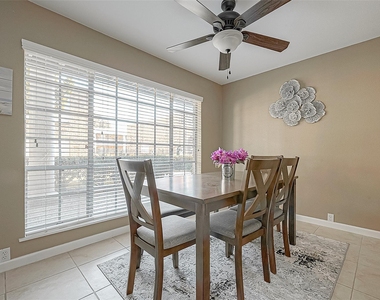 2101 Fountain View Drive - Photo Thumbnail 10