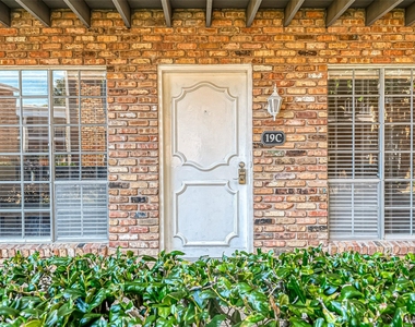 2101 Fountain View Drive - Photo Thumbnail 1