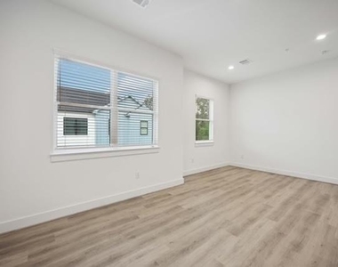 4602 Indie Heights Lane - Photo Thumbnail 16