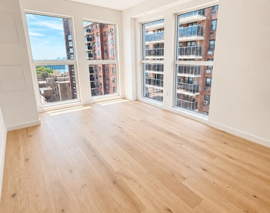636 West 158th Street - Photo Thumbnail 3
