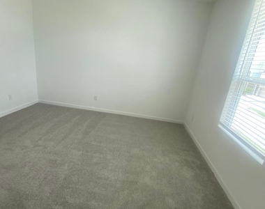 12638 Blue Catfish Lane - Photo Thumbnail 30