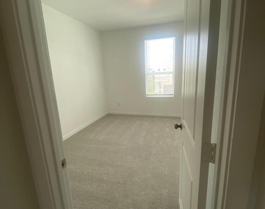 12638 Blue Catfish Lane - Photo Thumbnail 28