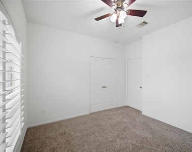 3831 Daintree Park Drive - Photo Thumbnail 20