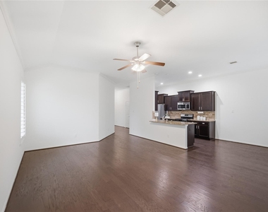 3831 Daintree Park Drive - Photo Thumbnail 5