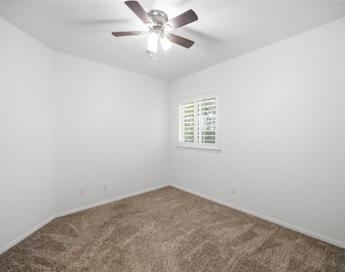 3831 Daintree Park Drive - Photo Thumbnail 22