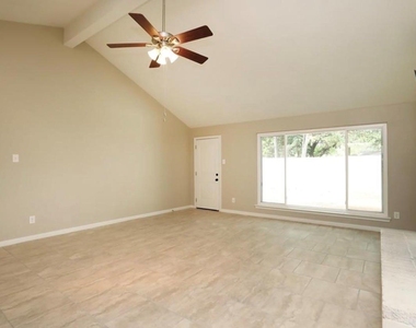 3134 Sedgeborough Drive - Photo Thumbnail 4