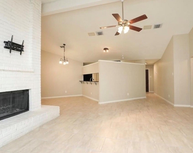 3134 Sedgeborough Drive - Photo Thumbnail 6