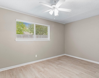 27234 Wells Lane - Photo Thumbnail 7
