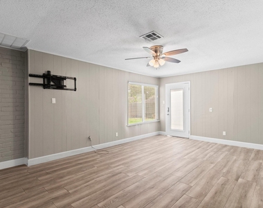 27234 Wells Lane - Photo Thumbnail 5