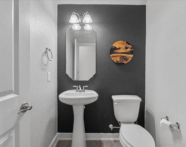 2417 Lake Mist Drive - Photo Thumbnail 41