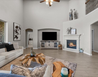 2417 Lake Mist Drive - Photo Thumbnail 9