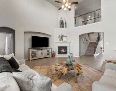 2417 Lake Mist Drive - Photo Thumbnail 10