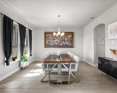 2417 Lake Mist Drive - Photo Thumbnail 6