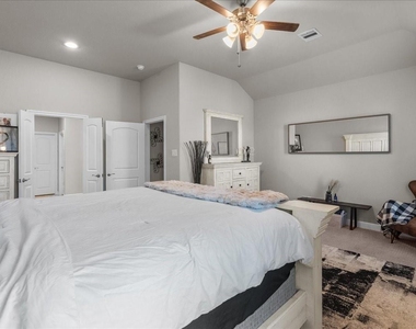 2417 Lake Mist Drive - Photo Thumbnail 21