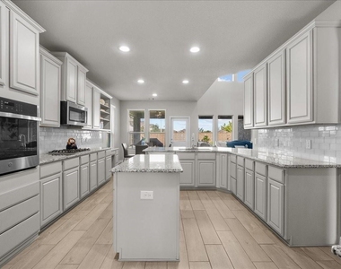 2417 Lake Mist Drive - Photo Thumbnail 16