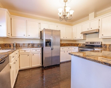 809 Milam Street - Photo Thumbnail 7