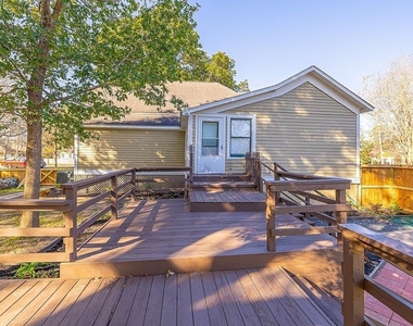 809 Milam Street - Photo Thumbnail 20