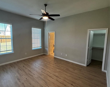 14424 Wadley Bay Drive - Photo Thumbnail 5