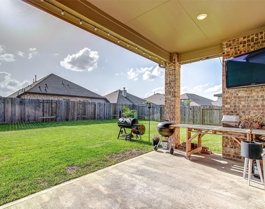 2318 Madera Landing Ln Lane - Photo Thumbnail 17