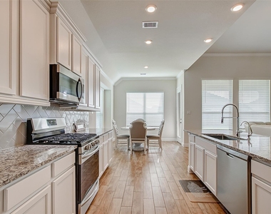 2318 Madera Landing Ln Lane - Photo Thumbnail 4