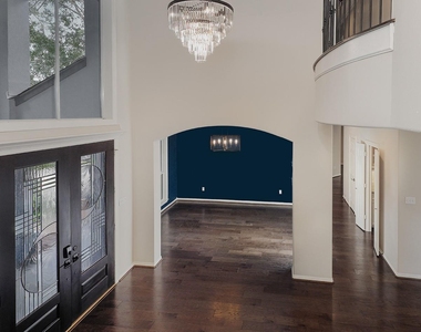14 Graceful Elm Court - Photo Thumbnail 7