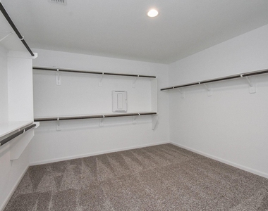 1334 Bellingham Park Drive - Photo Thumbnail 21