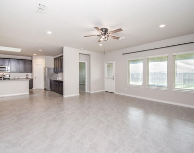 1334 Bellingham Park Drive - Photo Thumbnail 3