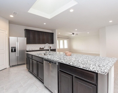1334 Bellingham Park Drive - Photo Thumbnail 6
