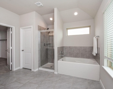 1334 Bellingham Park Drive - Photo Thumbnail 19