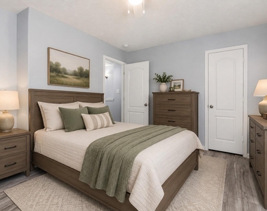 207 N Poplar Street - Photo Thumbnail 1