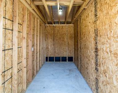 207 N Poplar Street - Photo Thumbnail 24