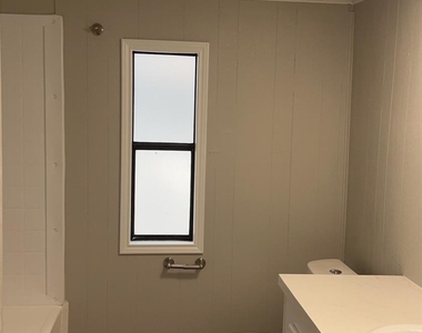 213 Orange St - Photo Thumbnail 3