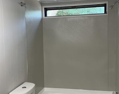 213 Orange St - Photo Thumbnail 5