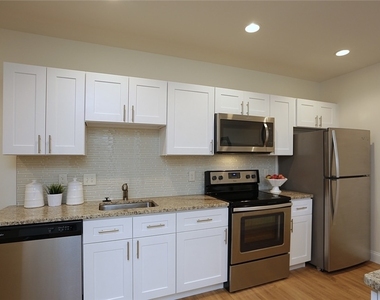 875 Elm - Photo Thumbnail 6